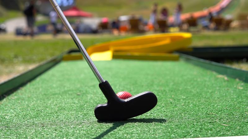 sprachaufenthalt-england-bristol-minigolf Sprachaufenthalt England, Bristol - Minigolf