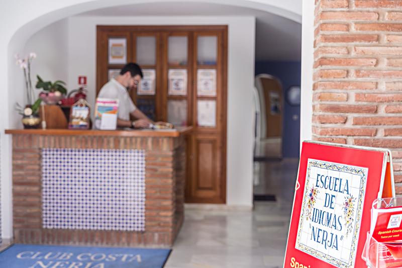sprachaufenthalt-spanien-nerja-escueladeidiomasnerja-rezeption Sprachaufenthalt Spanien, Nerja - Escuela de Idiomas Nerja - Rezeption