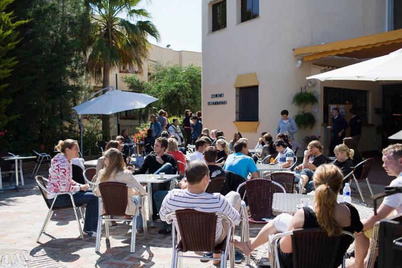 sprachaufenthalt-spanien-málaga-malacainstitutomálaga-terrasse Sprachaufenthalt Spanien, Málaga - Malaca Instituto Málaga - Terrasse