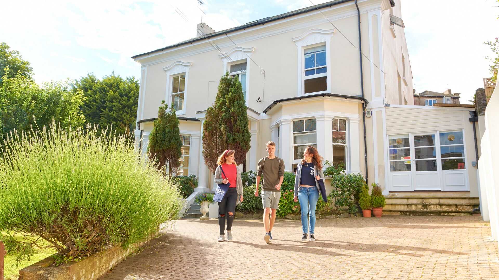 sprachaufenthalt-england-eastbourne-stgileseastbourne-schule Sprachaufenthalt England, Eastbourne - St Giles Eastbourne - Schule