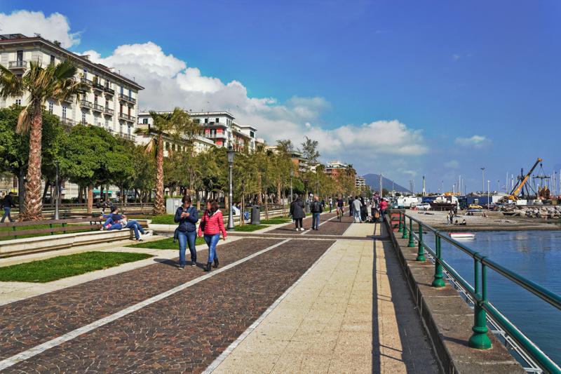 sprachaufenthalt-italien-salerno-promenade Sprachaufenthalt Italien, Salerno - Promenade