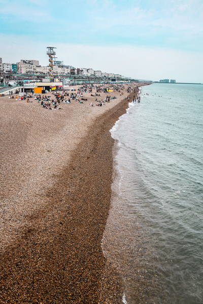 sprachaufenthalt-england-beach Busy Tourist Attractive Beaches In Brighton, UK