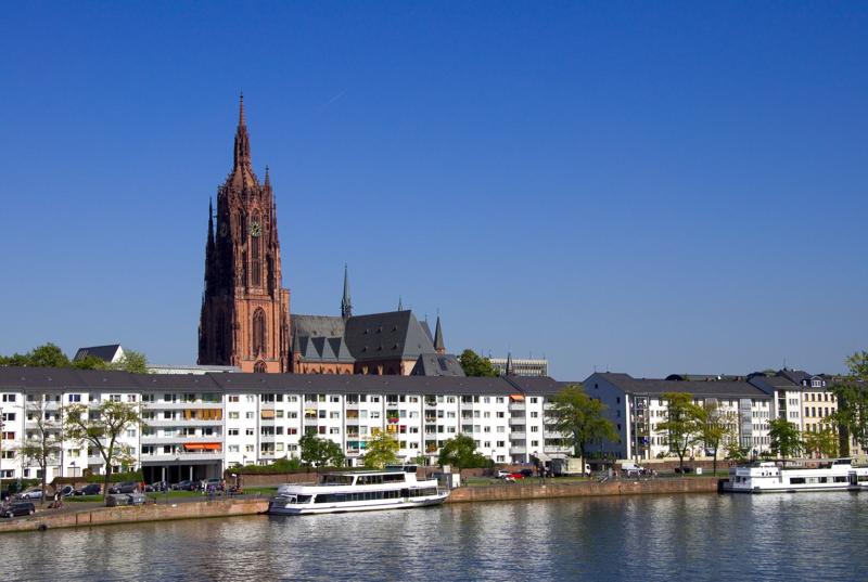 sprachaufenthalt-deutschland-frankfurt-kaiserdom Sprachaufenthalt Deutschland, Frankfurt - Kaiserdom