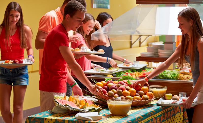 sprachaufenthalt-frankreich-cannes-centreinternationaldantibessummercampcannes-studeten01 Sprachaufenthalt Frankreich, Cannes - Centre International d'Antibes Summercamp Cannes - Studenten